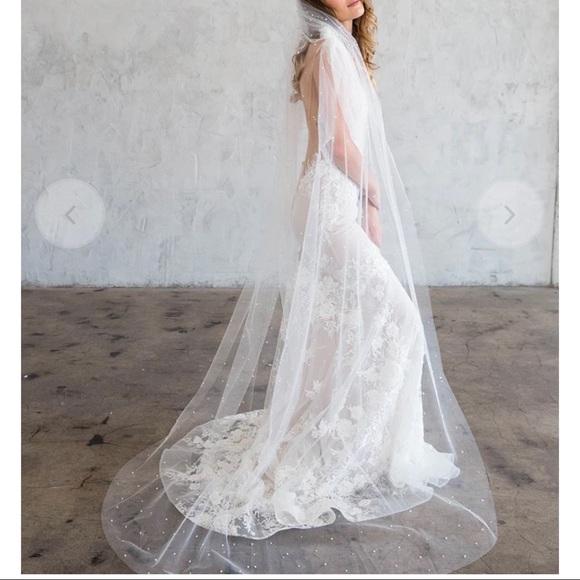 Single layer pearl chapel veil made of soft English tulle - Picture 2 of 8